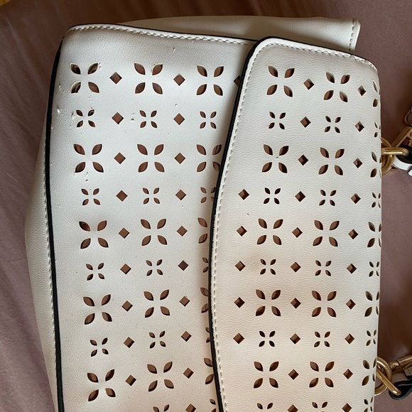 Cute purse - Picture 3 of 8